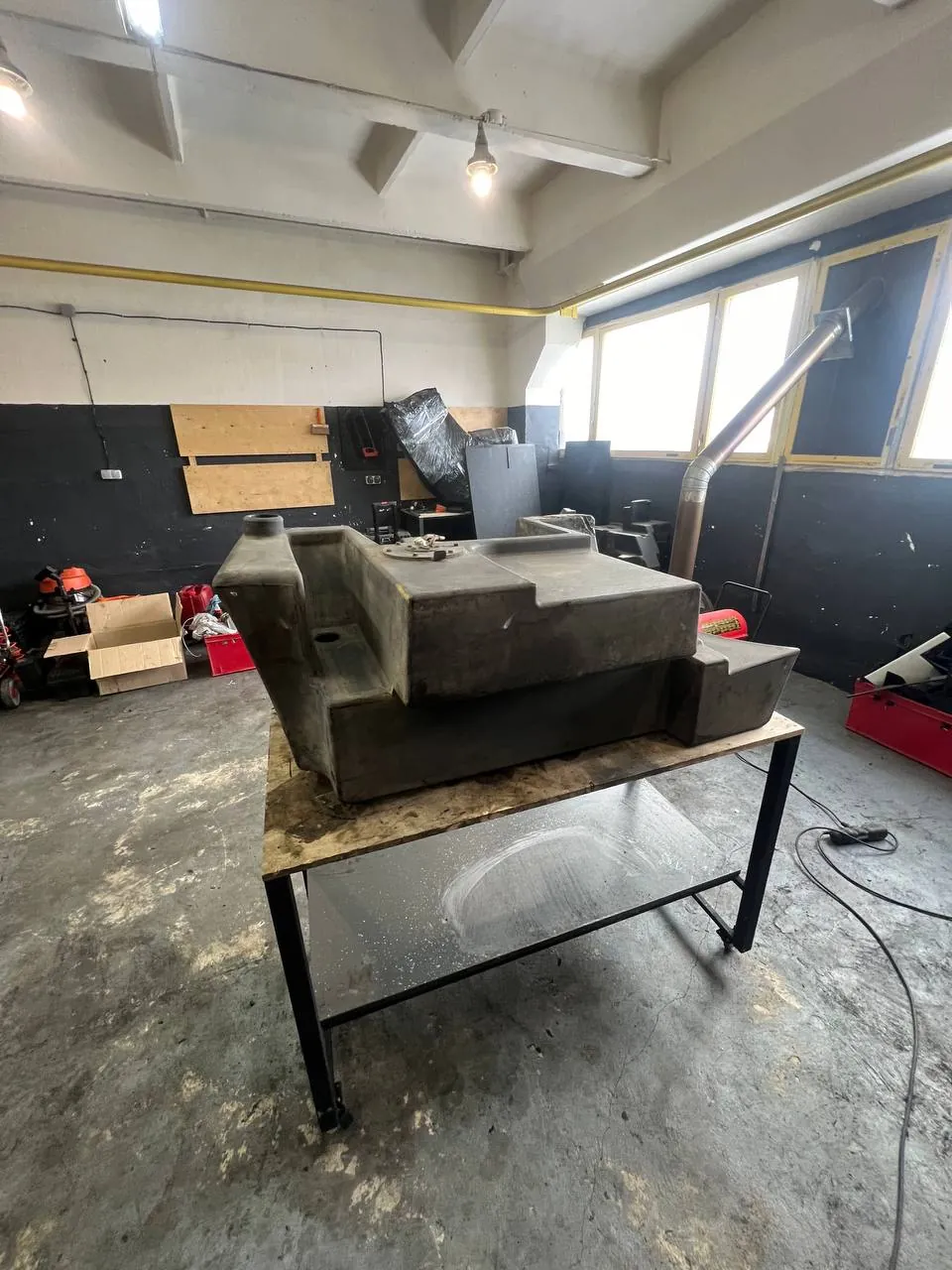 Kraftstofftank-Reparatur JCB 531-70 — Dezember 2023