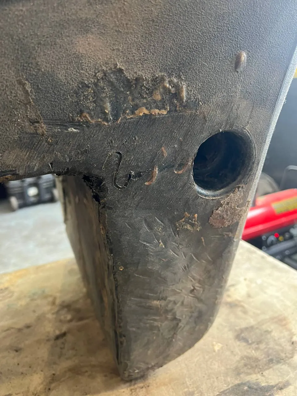 Foto 7 der Reparatur — Kraftstofftank-Reparatur JCB 531-70 — Dezember 2023