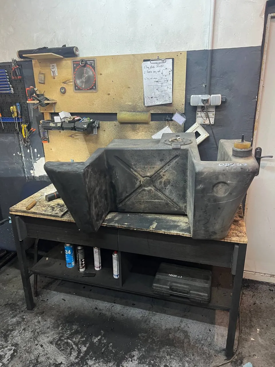 Foto 14 der Reparatur — Kraftstofftank-Reparatur JCB 531-70 — Dezember 2023