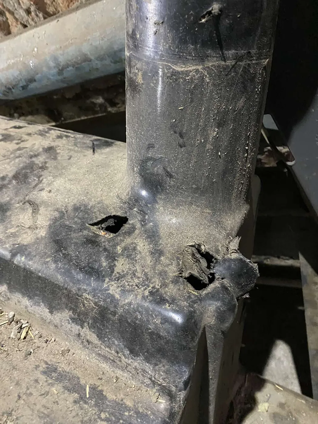 Foto 3 der Reparatur — Kraftstofftank-Reparatur am Mähdrescher
