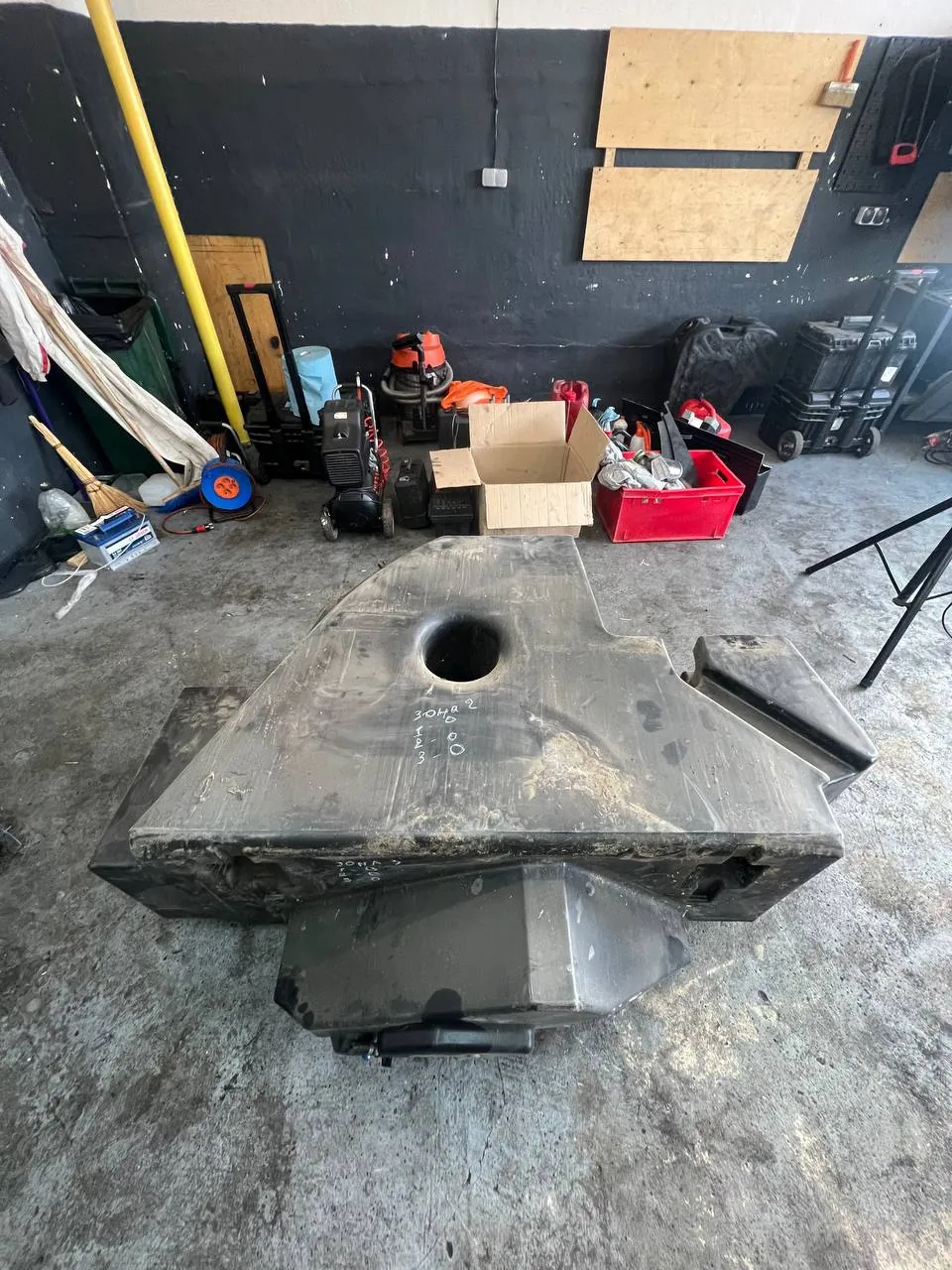Foto 11 der Reparatur — Kraftstofftank-Reparatur am Mähdrescher