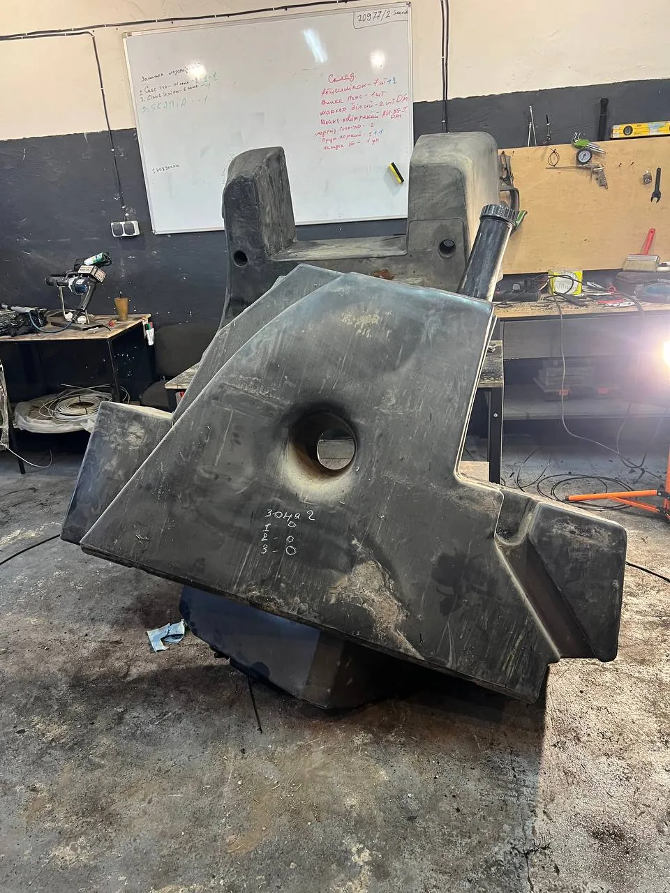 Foto 15 der Reparatur — Kraftstofftank-Reparatur am Mähdrescher