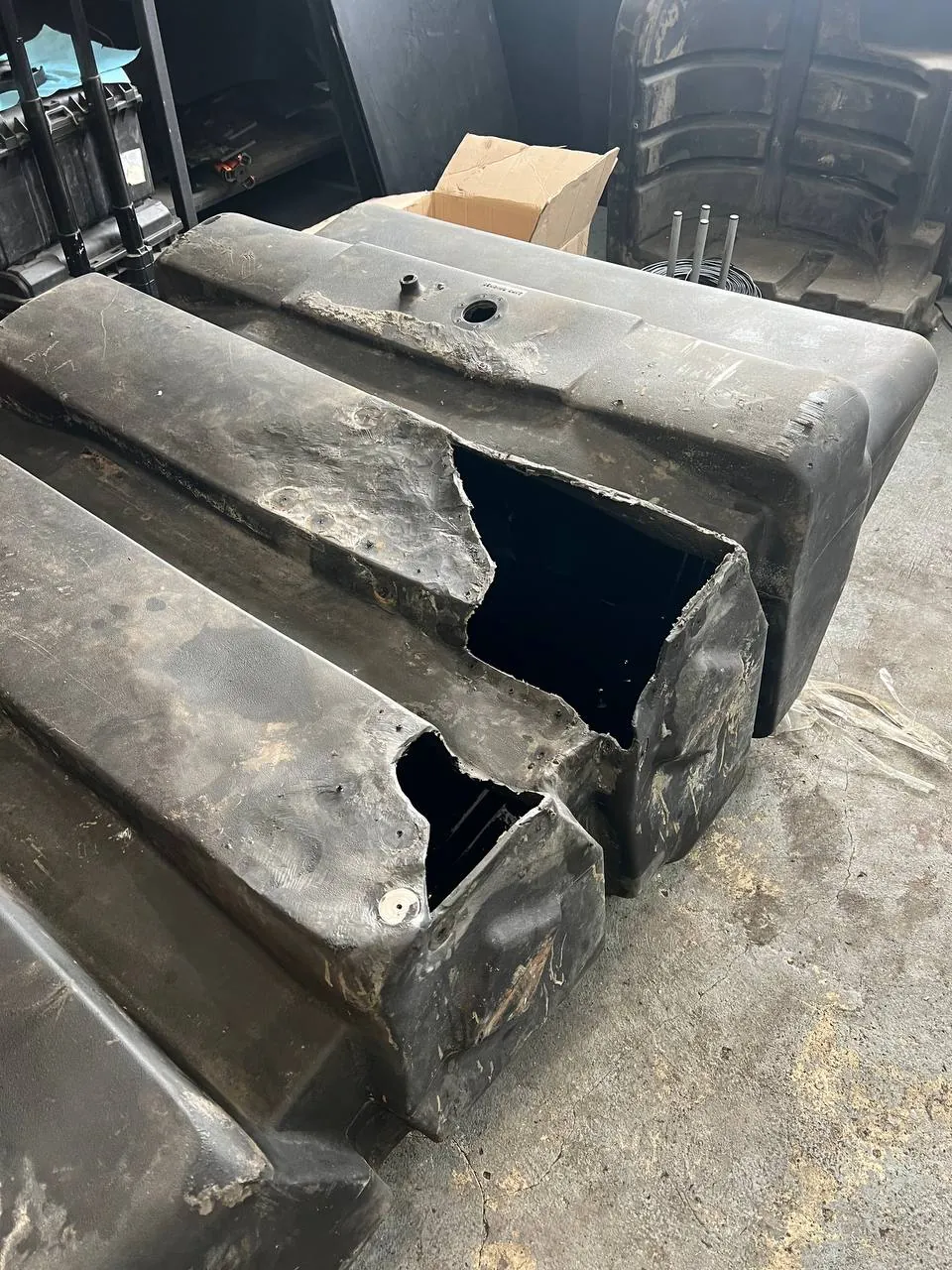 Foto 8 der Reparatur — Kraftstofftank-Reparatur John Deere — Dezember 2023
