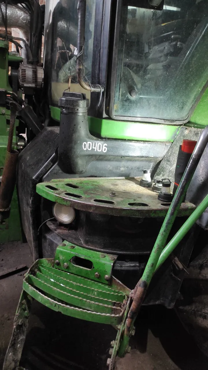 Foto 2 der Reparatur — Kraftstofftank-Reparatur John Deere 8400