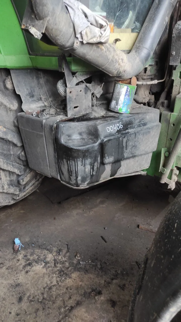 Foto 3 der Reparatur — Kraftstofftank-Reparatur John Deere 8400