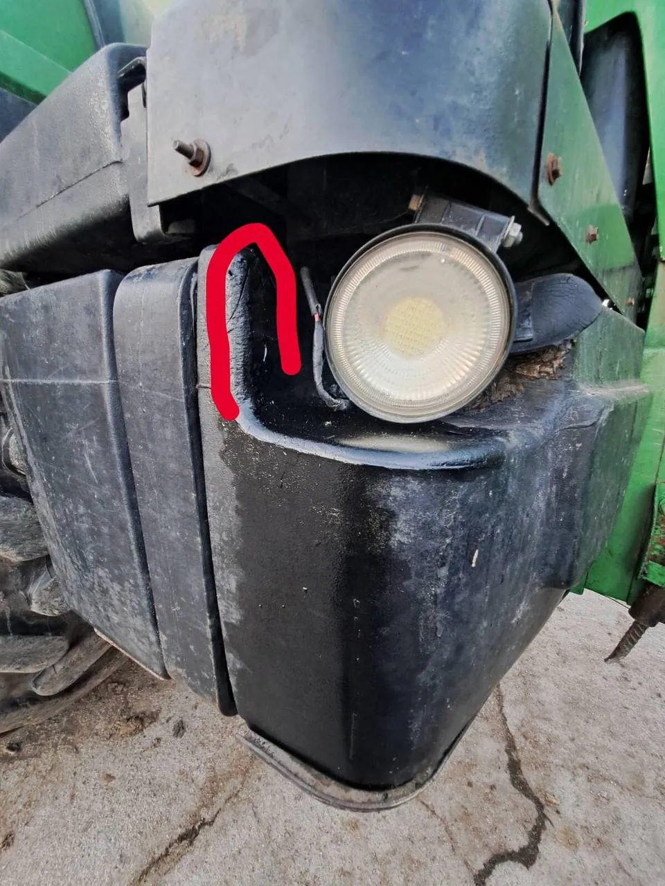 Foto 11 der Reparatur — Kraftstofftank-Reparatur John Deere 8400