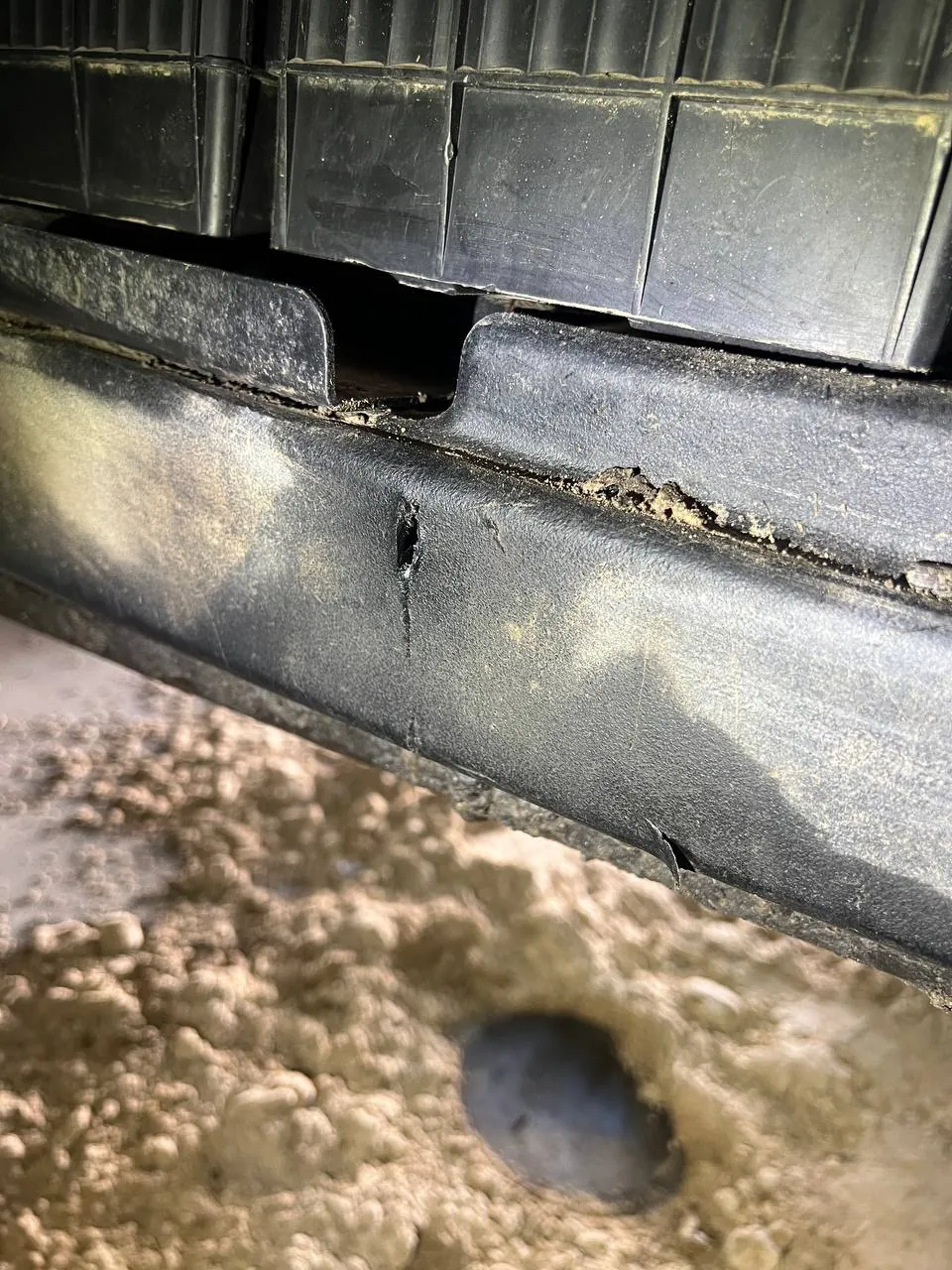 Foto 3 der Reparatur — Kraftstofftank-Reparatur John Deere 8R 340
