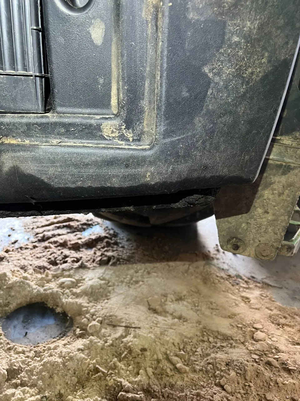 Foto 4 der Reparatur — Kraftstofftank-Reparatur John Deere 8R 340