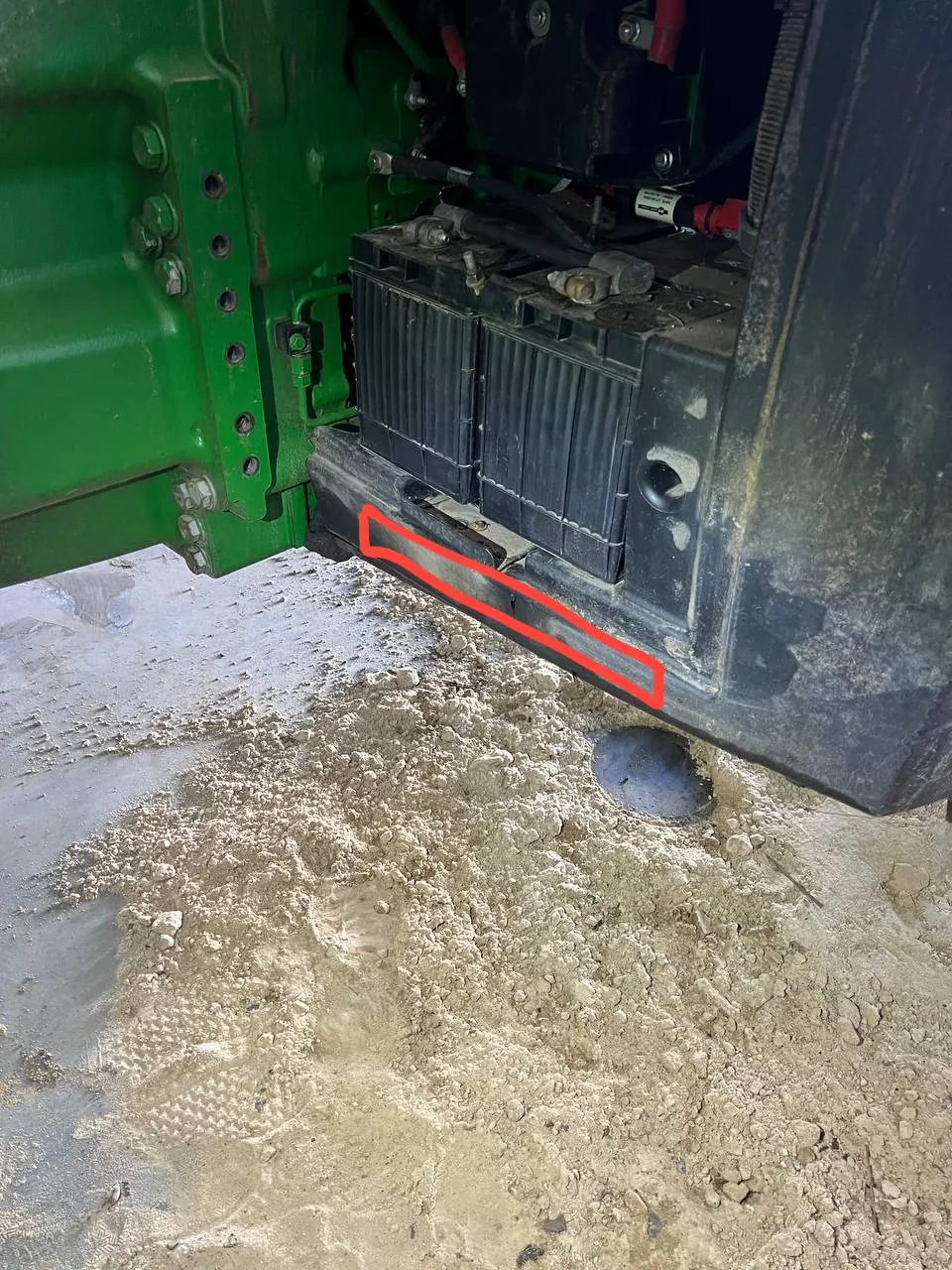 Foto 6 der Reparatur — Kraftstofftank-Reparatur John Deere 8R 340