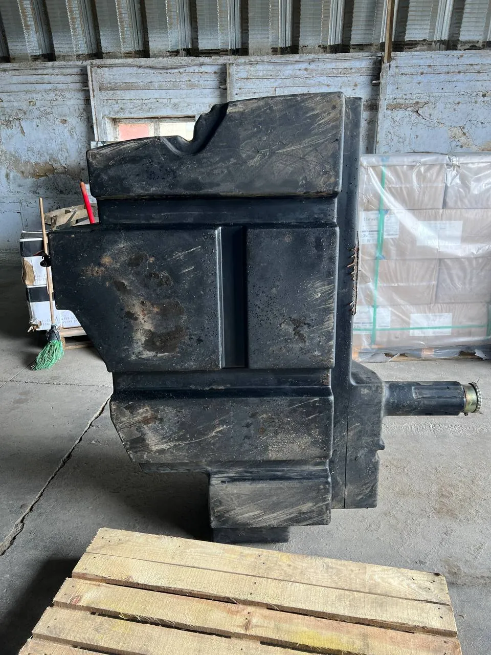 Foto 3 der Reparatur — Kraftstofftank-Reparatur New Holland CX6090 — Juli 2024