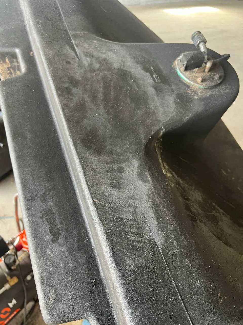 Foto 8 der Reparatur — Kraftstofftank-Reparatur New Holland CX6090 — Juli 2024