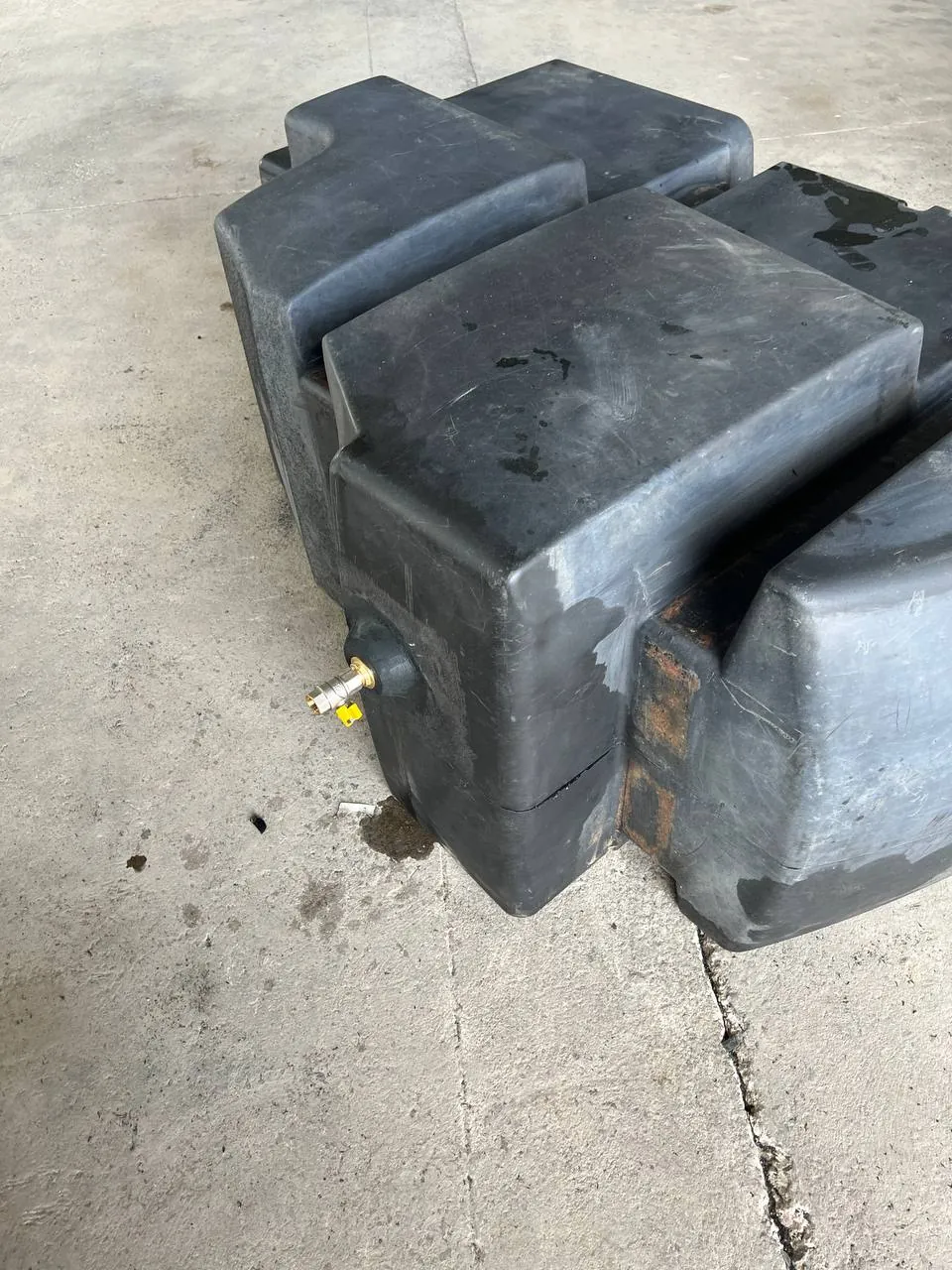 Foto 11 der Reparatur — Kraftstofftank-Reparatur New Holland CX6090 — Juli 2024