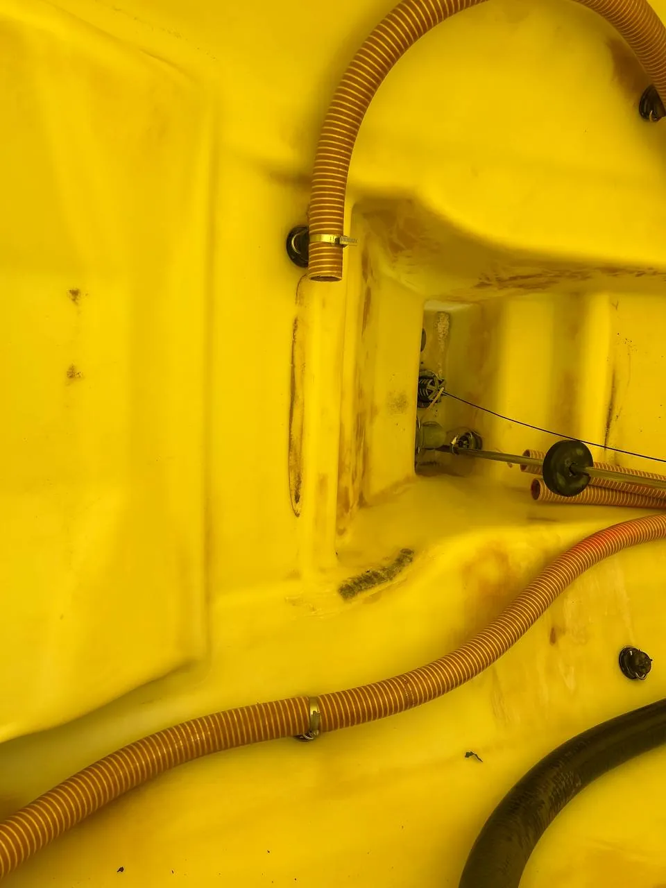 Foto 4 der Reparatur — Spritzentank-Reparatur Hardi Alfa 4000