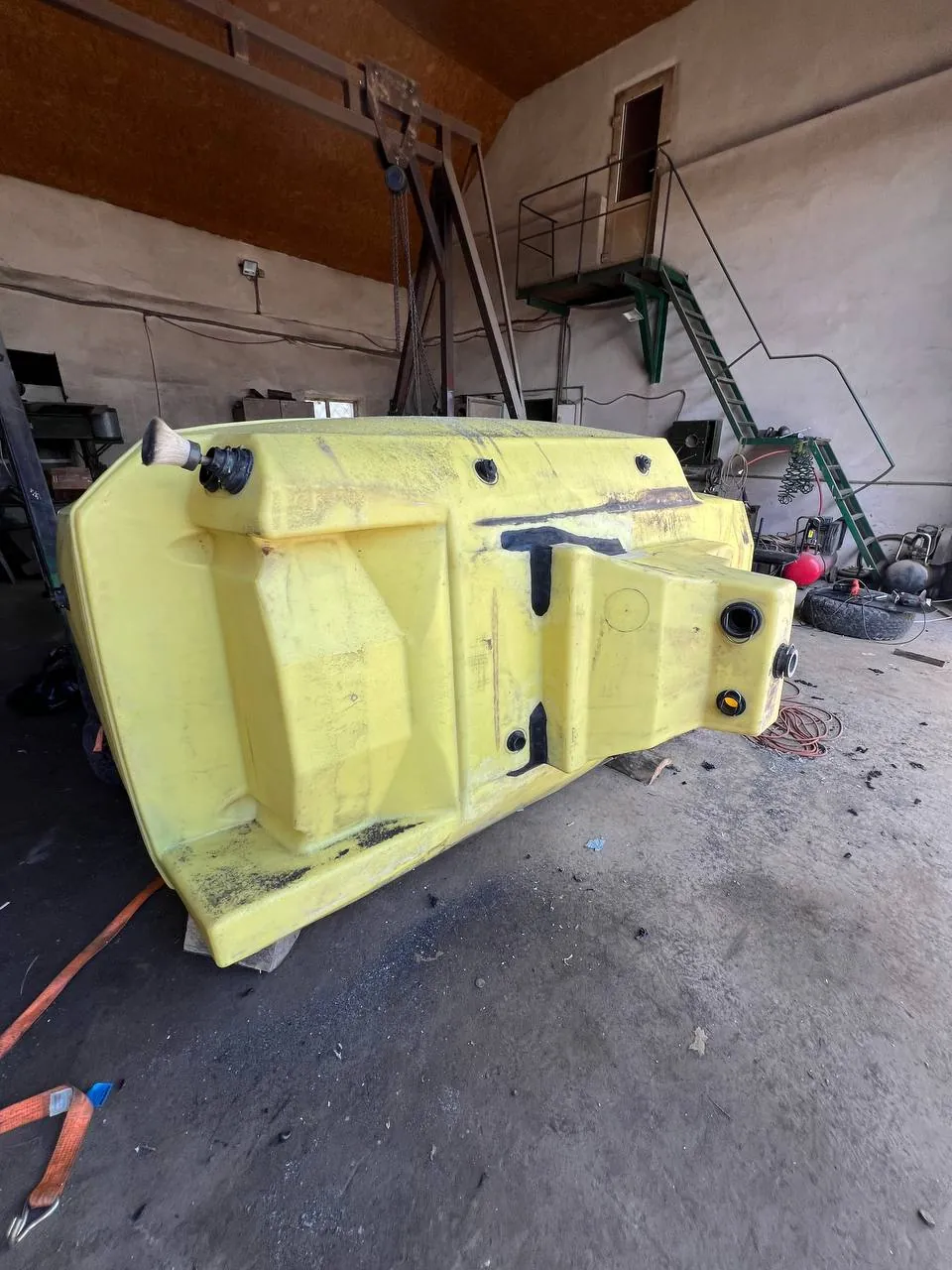 Foto 19 der Reparatur — Spritzentank-Reparatur Hardi Alfa 4000