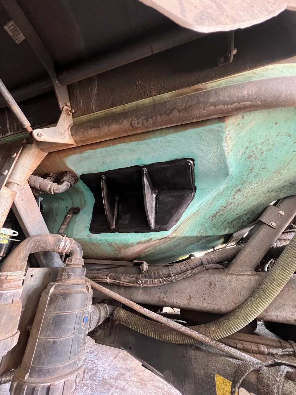Foto 6 der Reparatur — Spritzentank-Reparatur Berthoud Raptor