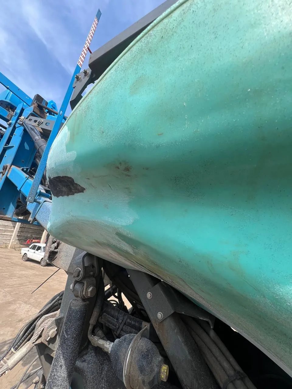 Foto 3 der Reparatur — Spritzentank-Reparatur Berthoud Raptor — Juli 2024