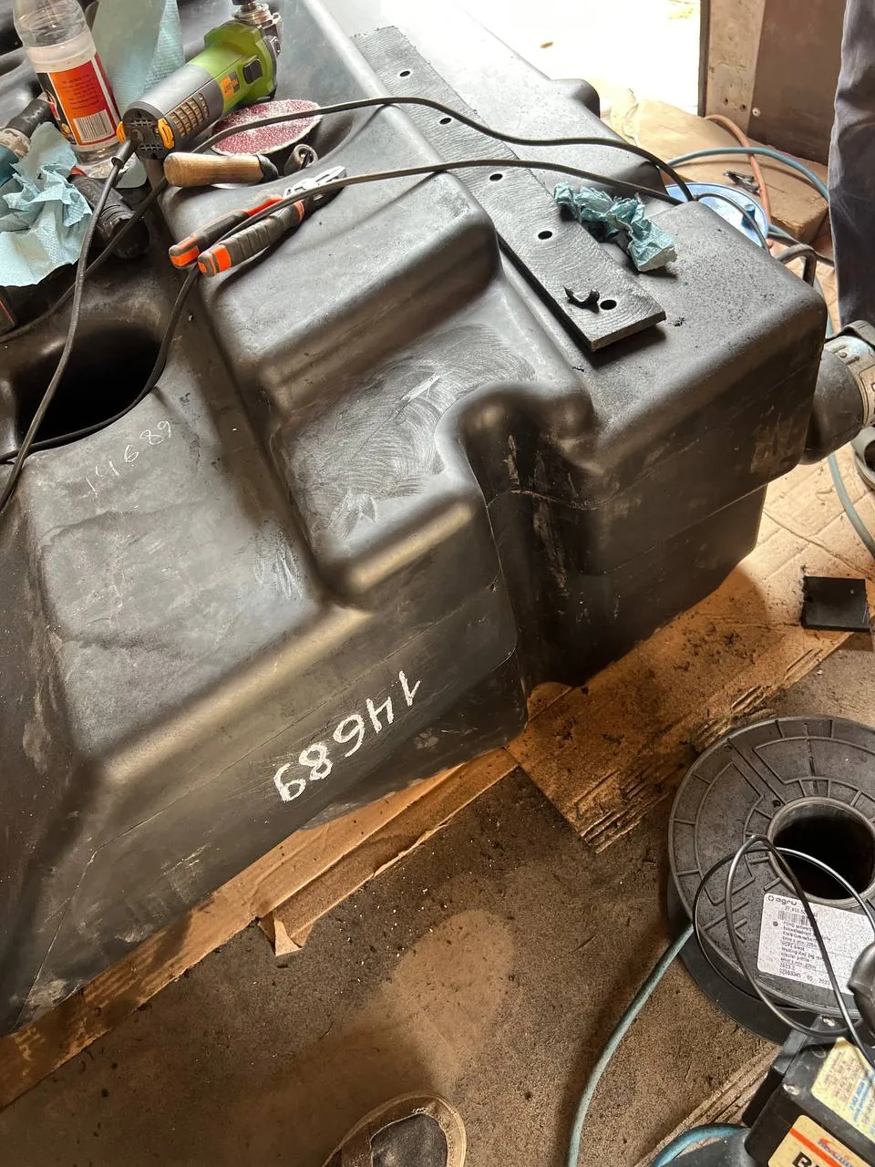 Foto 4 der Reparatur — Kraftstofftank-Reparatur Claas Lexion 670