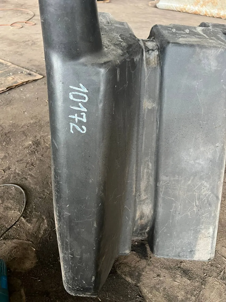 Foto 1 der Reparatur — Kraftstofftank-Reparatur John Deere 6820