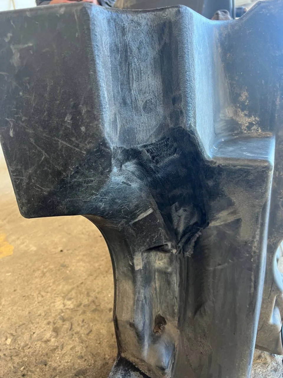 Foto 4 der Reparatur — Kraftstofftank-Reparatur Fendt (2)