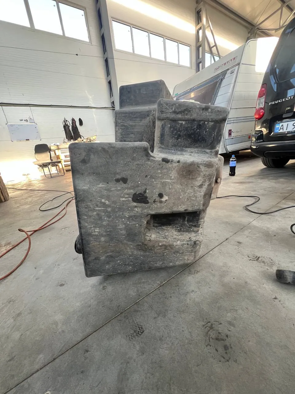 Foto 3 der Reparatur — Kraftstofftank-Reparatur JCB — Schaden an der Tankunterseite