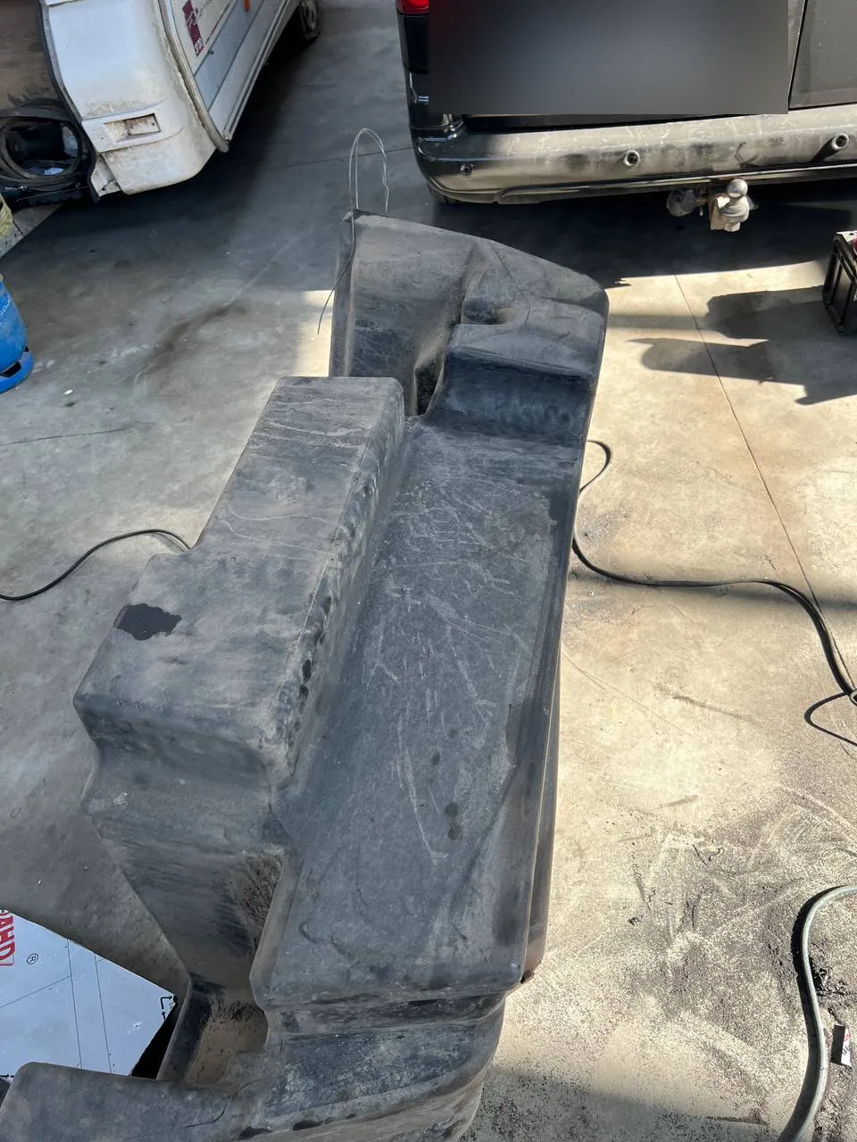 Foto 14 der Reparatur — Kraftstofftank-Reparatur JCB — Schaden an der Tankunterseite
