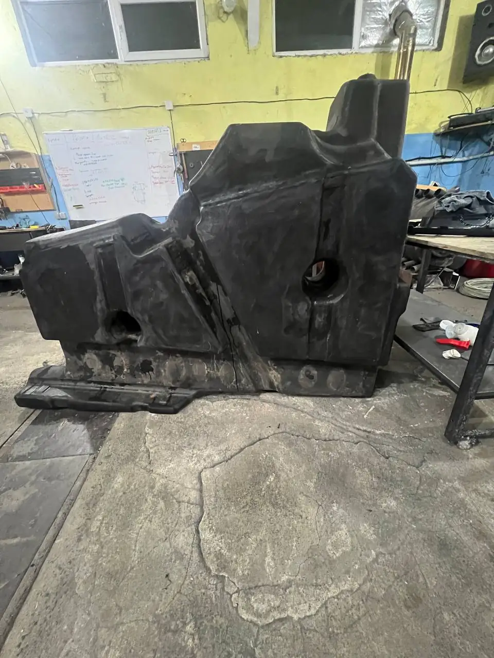 Foto 17 der Reparatur — Kraftstofftank-Reparatur Claas Lexion 760 — Tank durchgebrannt