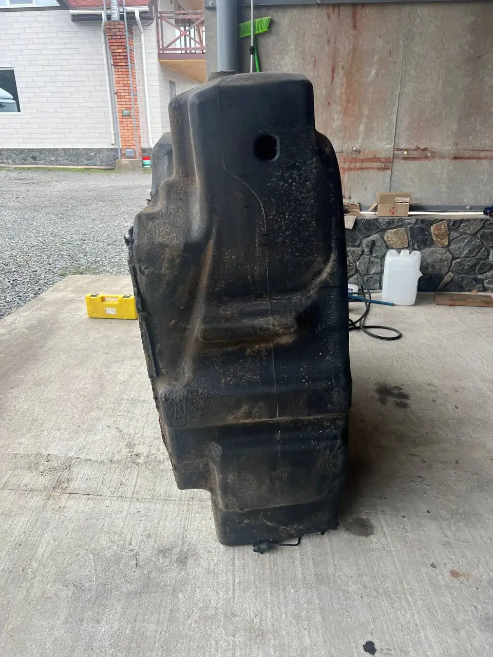 Foto 9 der Reparatur — Kraftstofftank-Reparatur Claas Lexion 760 — Tank durchgebrannt