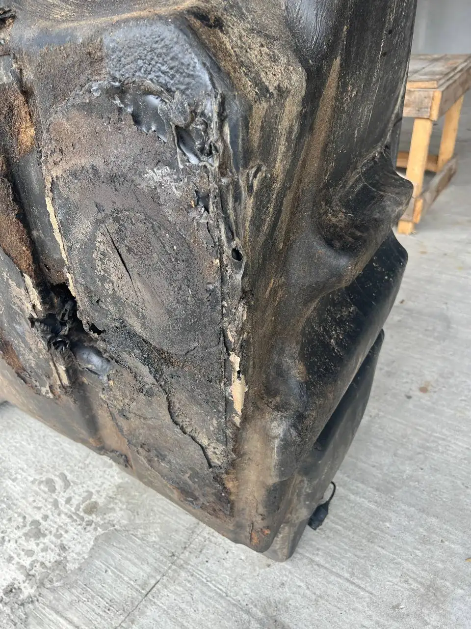 Foto 7 der Reparatur — Kraftstofftank-Reparatur Claas Lexion 760 — Tank durchgebrannt