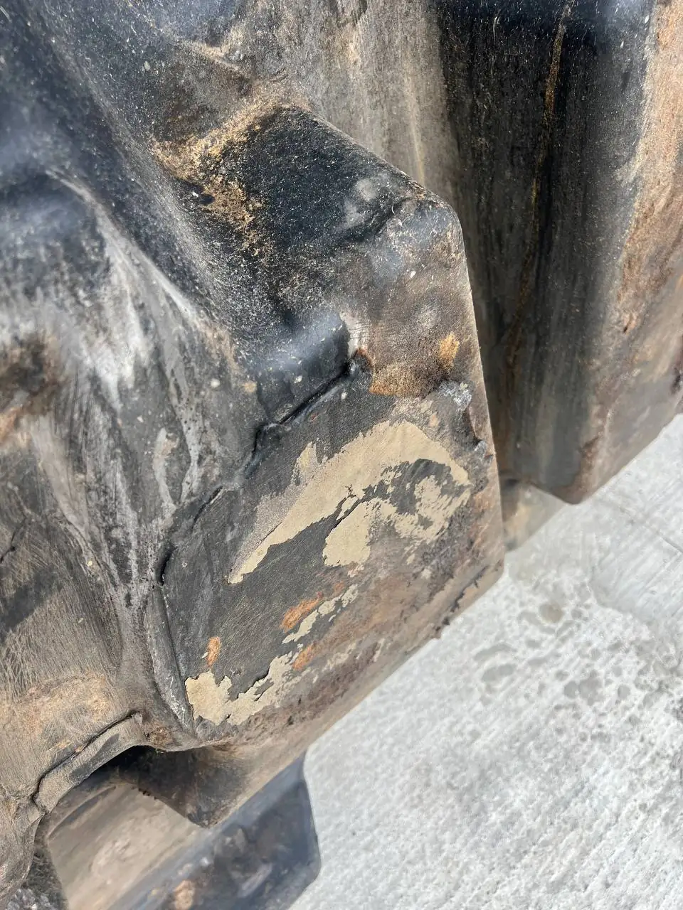 Foto 3 der Reparatur — Kraftstofftank-Reparatur Claas Lexion 760 — Tank durchgebrannt