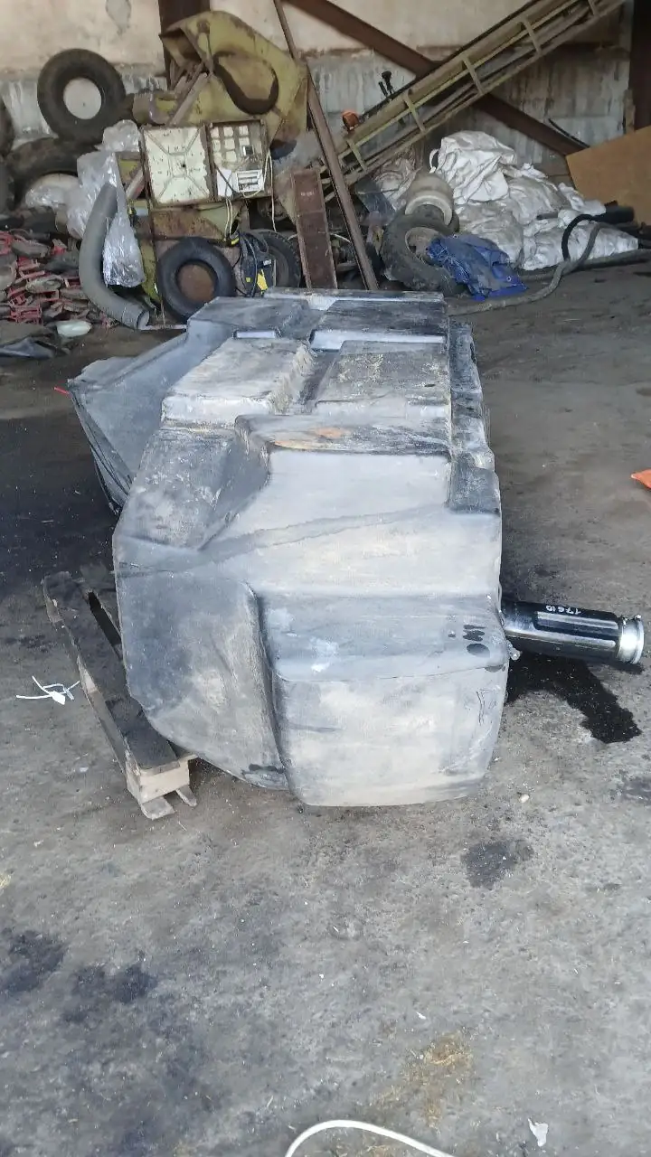 Foto 14 der Reparatur — Kraftstofftank-Reparatur New Holland CX 8/80