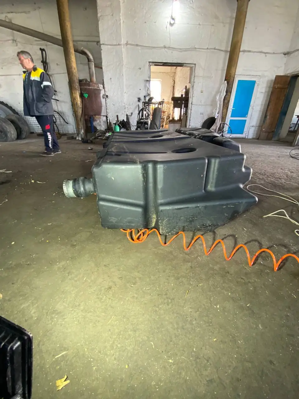 Foto 4 der Reparatur — Kraftstofftank-Reparatur Claas Lexion 750