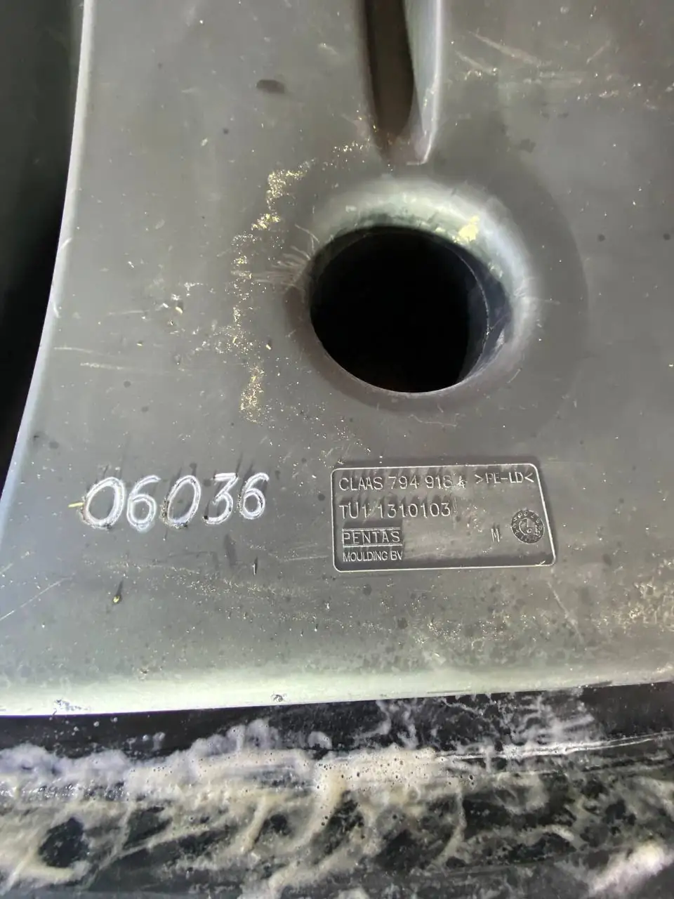Foto 6 der Reparatur — Kraftstofftank-Reparatur Claas Lexion 750