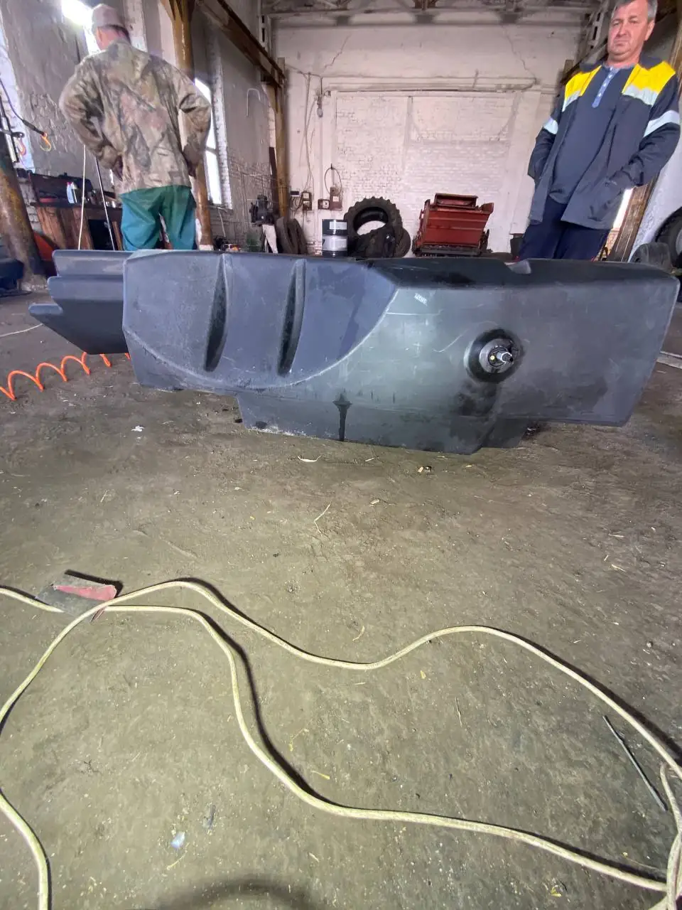 Foto 3 der Reparatur — Kraftstofftank-Reparatur Claas Lexion 750