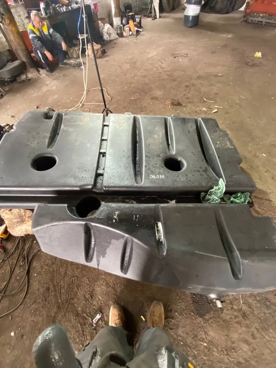 Foto 11 der Reparatur — Kraftstofftank-Reparatur Claas Lexion 750