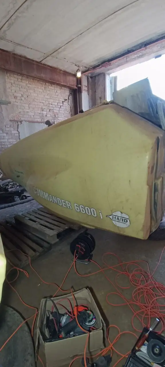 Foto 14 der Reparatur — Spritzentank-Reparatur Hardi Commander 6600 I