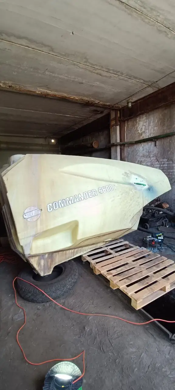 Foto 18 der Reparatur — Spritzentank-Reparatur Hardi Commander 6600 I